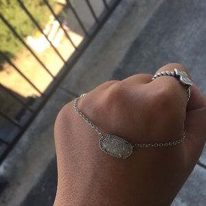 Kendra Scott necklace